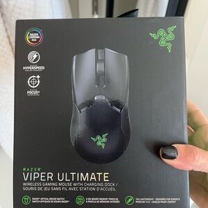 Razer Viper Ultimate Wireless Gaming Mouse